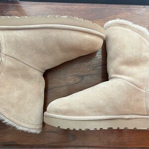 Women's Tan Suede Boots